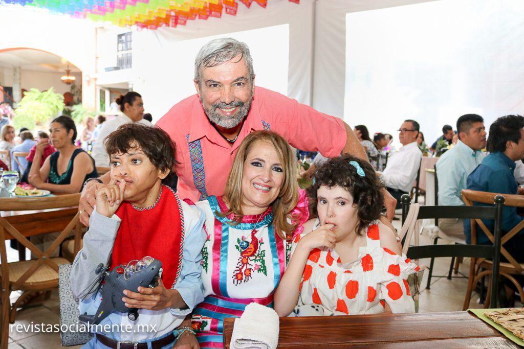 THe Whole family Checo, Myself, my wife Maru and my little girls Marucita